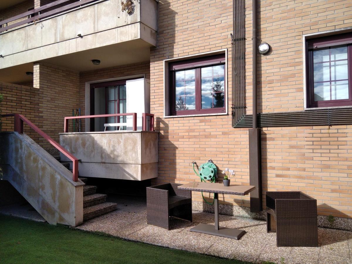 Jardines De Vinjoy Apartment Oviedo Luaran gambar